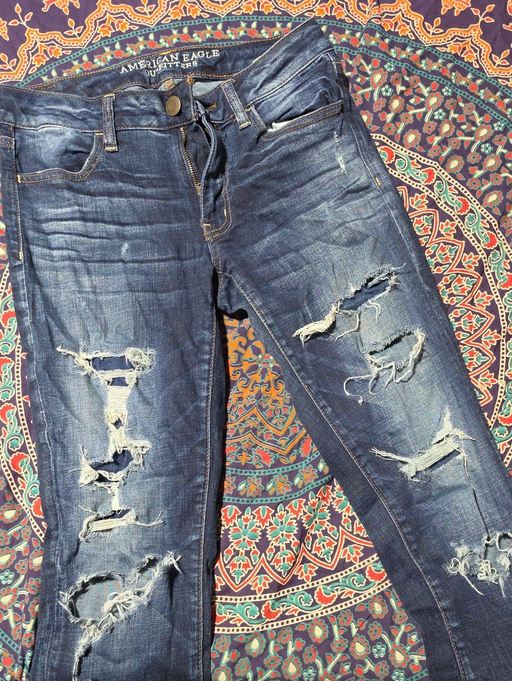 American Eagle Outfitters Women’s Dark Blue Distressed Skinny Jeans